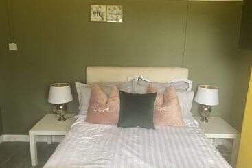 Residenza Captivating 1 Bed House In Ammanford