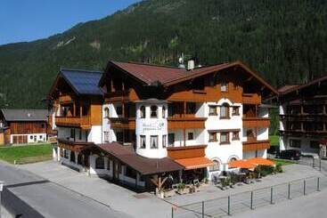 酒店 Zum Grünen Tor