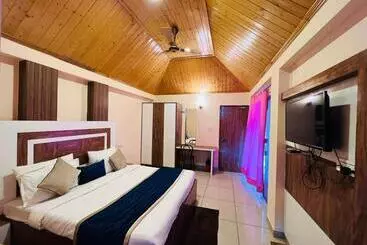 Hotel Sky Hill Top A Unit Of Kasauli View