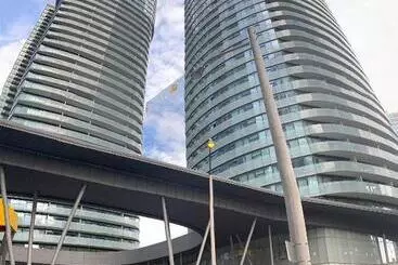 ホテル Comfort Opulence Suites Downtown High Floor Condo With Balcony City View