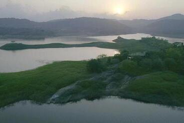 Hotel Kings Green Castle Kandy