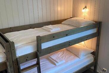 פונדק Fjordly Ungdomssenter