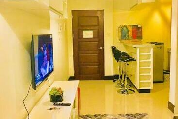 تختخواب و صبحانه Condo In Cebu