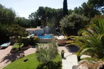 Aamiaismajoitus (B&B) Suite Luxe Avec Sauna Et Jacuzzi Privée