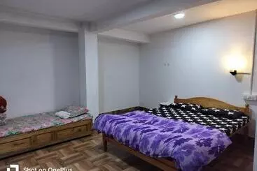 Bed & Breakfast Kanchen View Stay