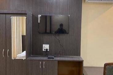 Отель Paradise Dlx