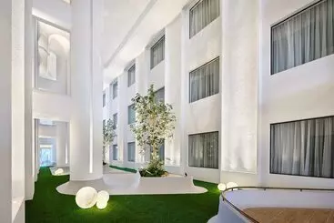 Vivere Hotel, Artotel Curated