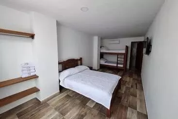 ホテル Antonella Plaza