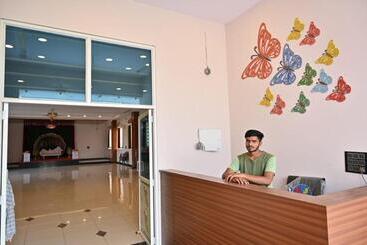 호텔 Gateway Guest House