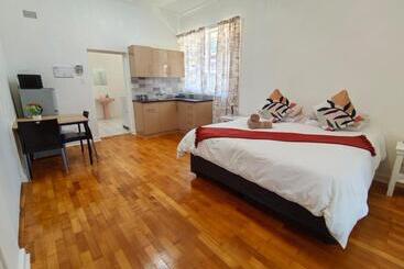 ペンション Carrington Guesthouse