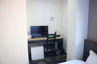 ホリディパールホテル