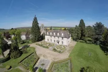 ベッドアンドブレックファースト Manoir De Bréançon