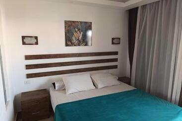 Huoneistohotelli Cecelia Resort Private Chalets