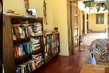 Hotel Sawa Sawa Beach House