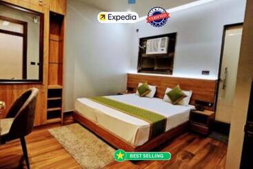 هتل Sharda Dinings Gorakhpur