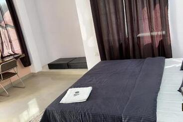 ホテル Chandrajyoti Villa 1