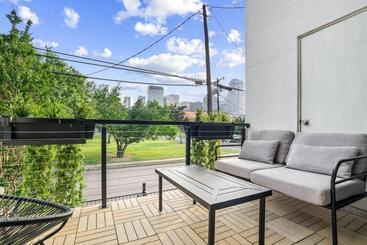 پانسیون Ellum House