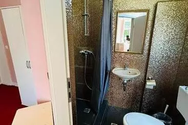 هتل Pension Augsburg Zentrum