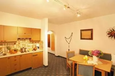 Hotel Appartement Kostenzer