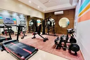 Hotel Bluo Studio1 Dlf Cybercity   Balcony, Gym Tt, Lift