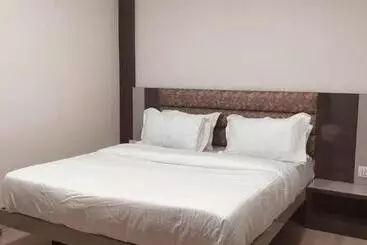 Hotel Max Villa