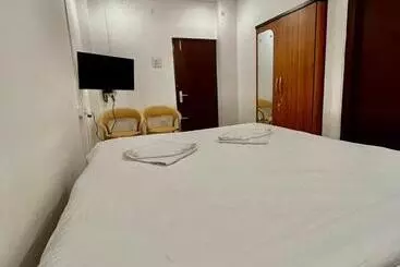 Otel Collection O The Oviya Grand