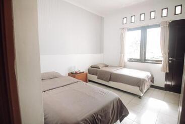 Hotel Wisma Industri