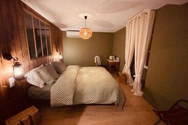 Bed and Breakfast La Cabane Affranchie