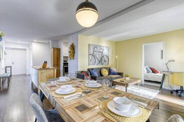 ホテル Montreal Boutique Suites