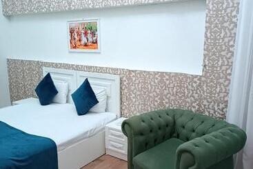 בית מלון כפרי Prestige Citadel Deluxe