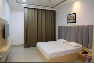 Radha Madhav Hotel & Banquet