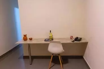Hotel Low Cost Business