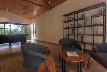 酒店 Moustache Bhimtal Luxuria, Nainital