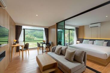 ホテル Wyndham Garden Naithon Phuket