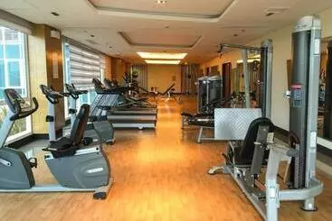 Huoneistohotelli Mactan Newtown Beach Condo