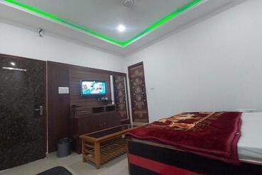 The Rai’s Palace Hotel And Banquet