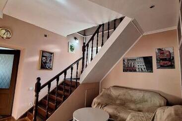 هاستل шах хостел халал