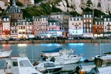 تختخواب و صبحانه Le Cormoran