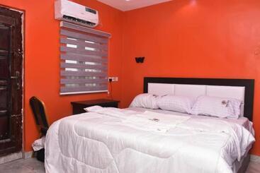 Mar Rok International Hotel & Suite