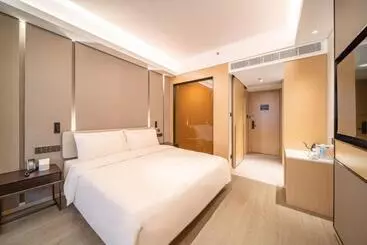 Atour Hotel Shenzhen Luohu Vientiane City