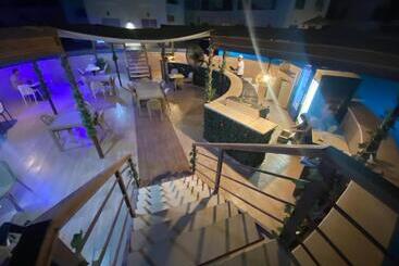 هتل آپارتمان E301