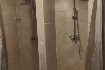 Общежитие Chambre Climatisée Cosy Auberge Du Manala Hôtel 24 24