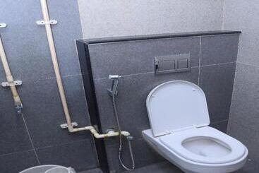 ホテル Mangalam Residency