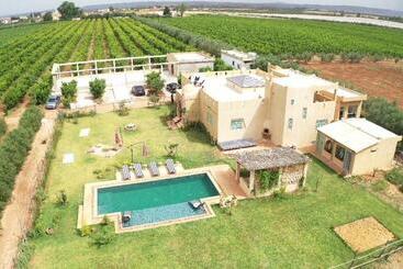 Отель Riad Koule