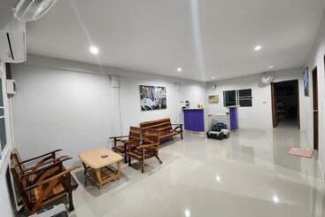 No.9 Hostel Kanchanaburi