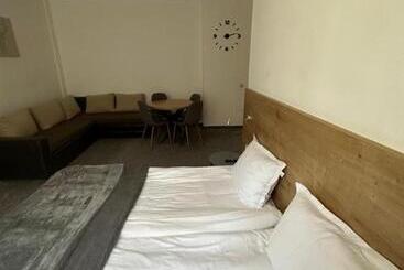 Апарт-отель апартхотел флора 213б