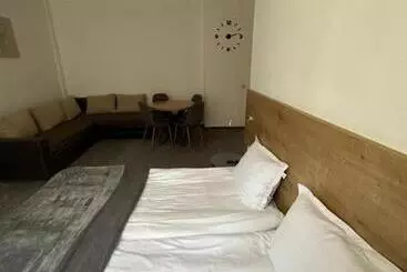 Aparthotel апартхотел флора 213б