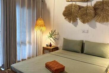 Hotel Amaroo Hikkaduwa