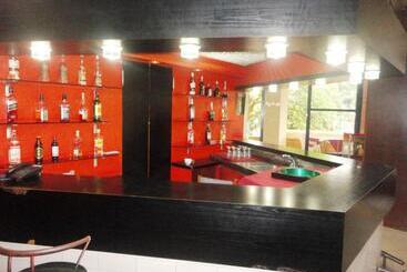 فندق Hôtel Source Du Nil