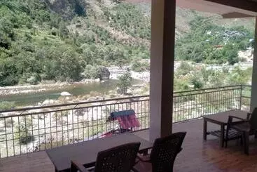 Hotel Tirthan Valley Cottages With River View By Sneha Resort Near Great Himalayan National Park